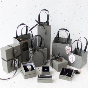 Egyedi kézzel készített kartonpapír ékszerek Csomagolás a függő számára